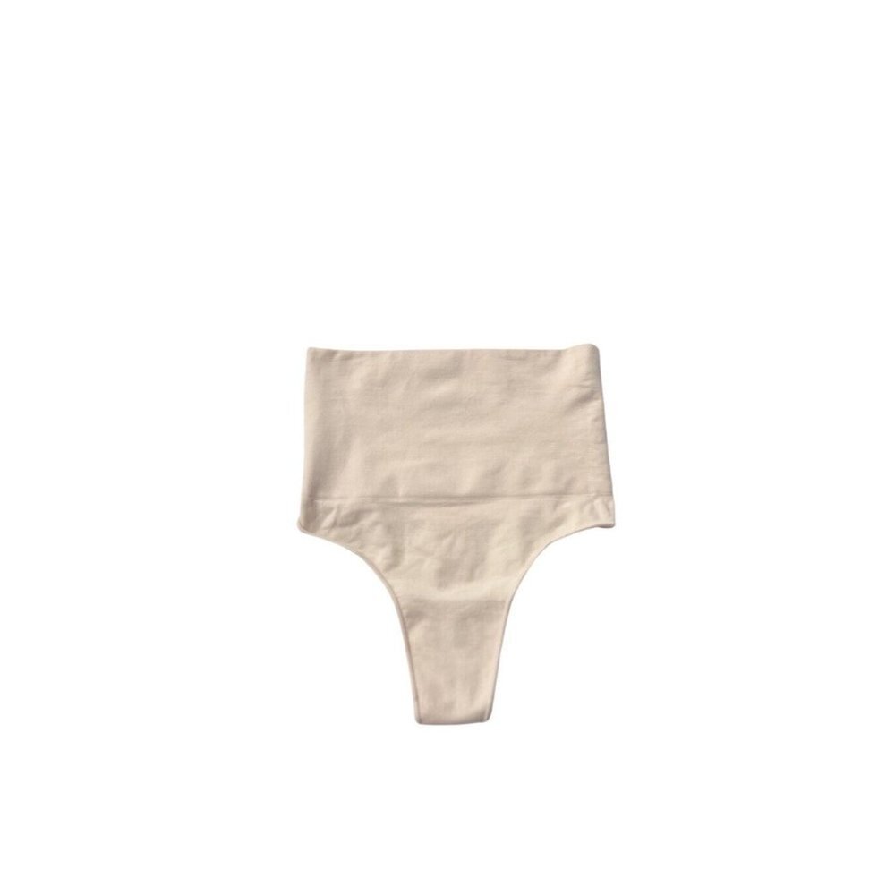 SKIMS Core Control Thong Color Light Beige SH-THG-0108 NWOT